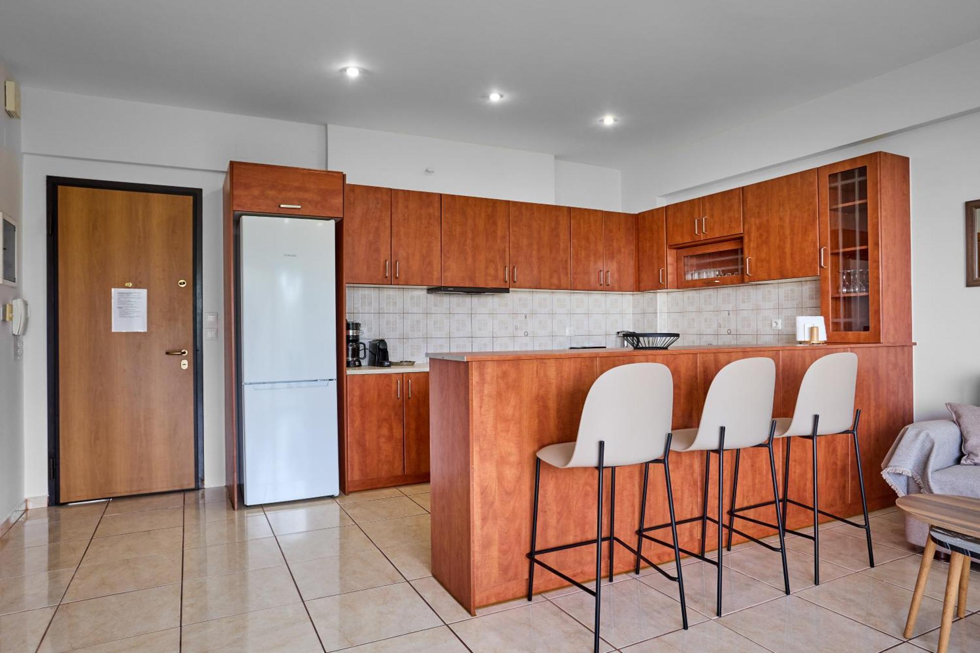 Chios Town Apartment - Heart Of Chios Town With 2 Minute Walk To The Beach Exterior photo