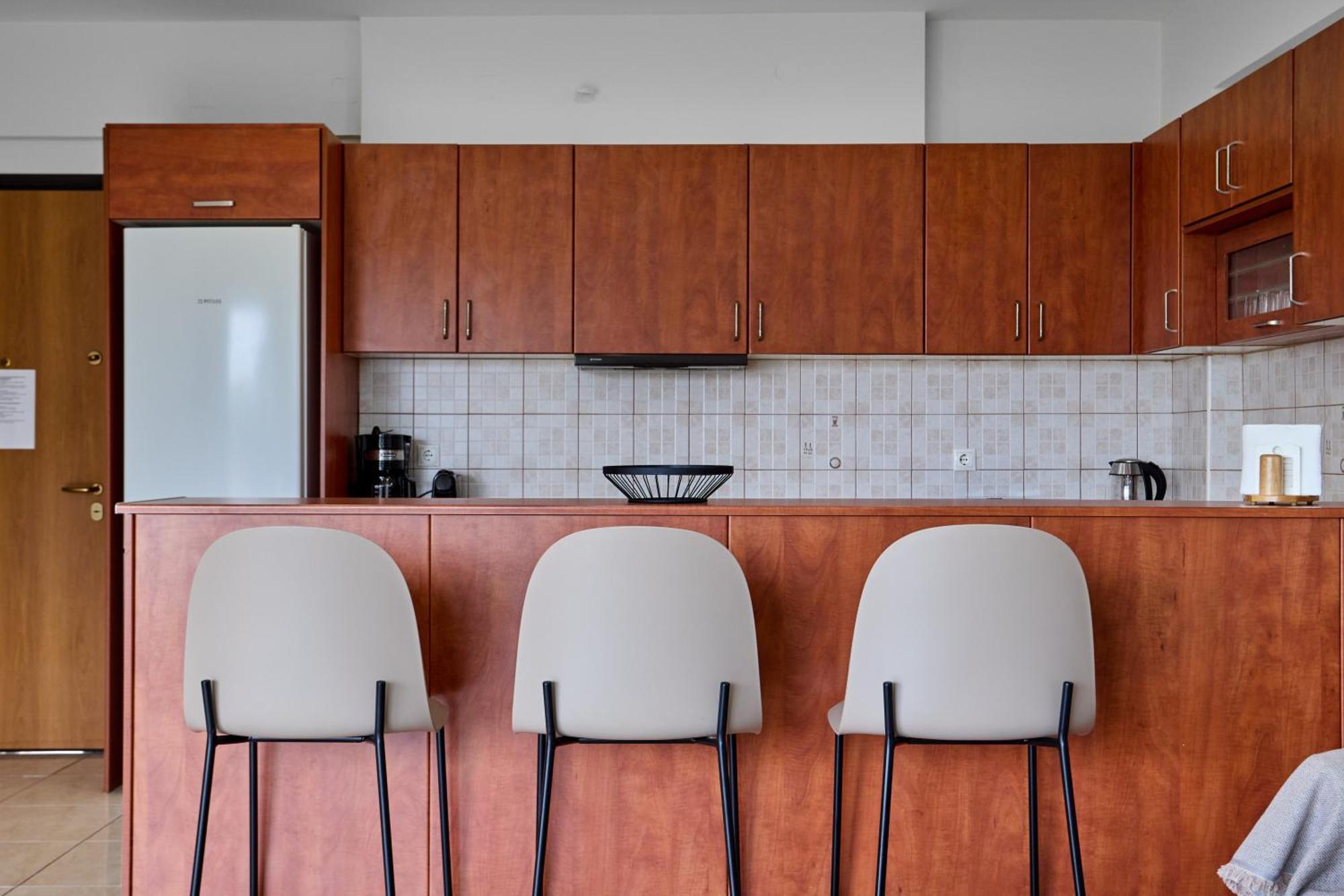 Chios Town Apartment - Heart Of Chios Town With 2 Minute Walk To The Beach Exterior photo